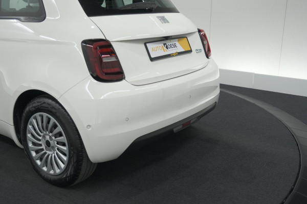 Fiat 500 Urban 42 kWh | SOH 96.8% | 3 Fase Laadfunctie | Camera | Apple Carplay | Parkeersensoren