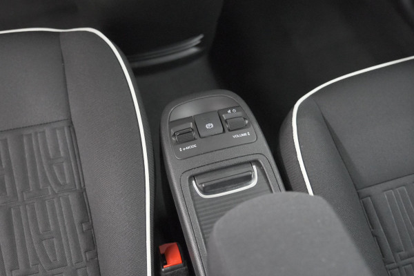 Fiat 500 Urban 42 kWh | SOH 96.8% | 3 Fase Laadfunctie | Camera | Apple Carplay | Parkeersensoren