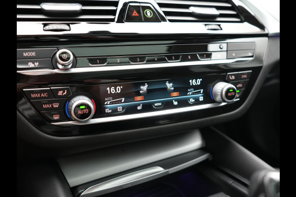 BMW 5 Serie Touring 530e xDrive Business Edition Plus 293pk Dealer O.H. | Panodak | Adaptive Cruise | Head Up | Laser LED | 360 Camera | Lederen Comfortzetels Verwarmd | Sfeerverlichting | Keyless | Blis | Apple Carplay | Hifi Audio | Navigatie | DAB | Plug In Hybrid |