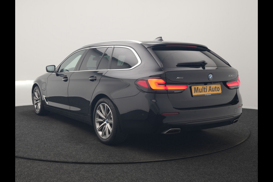 BMW 5 Serie Touring 530e xDrive Business Edition Plus 293pk Dealer O.H. | Panodak | Adaptive Cruise | Head Up | Laser LED | 360 Camera | Lederen Comfortzetels Verwarmd | Sfeerverlichting | Keyless | Blis | Apple Carplay | Hifi Audio | Navigatie | DAB | Plug In Hybrid |