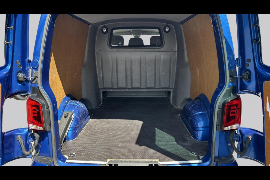 Volkswagen Transporter L2H1 Dubbel Cabine 2.0 TDI 150pk DSG Highline Automaat Led Camera Stoelverwarming Navigatie Trekhaak Alcantara