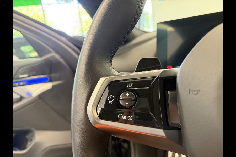 BMW i5 eDrive40 84 kWh Head-Up ACC PDC Trekhaak M-Sport Leder 24 Maanden garantie* (Vraag naar de voorwaarden)