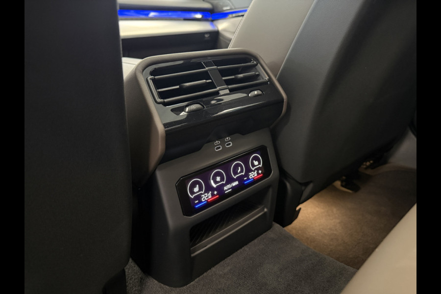 BMW i5 eDrive40 84 kWh Head-Up ACC PDC Trekhaak M-Sport Leder 24 Maanden garantie* (Vraag naar de voorwaarden)