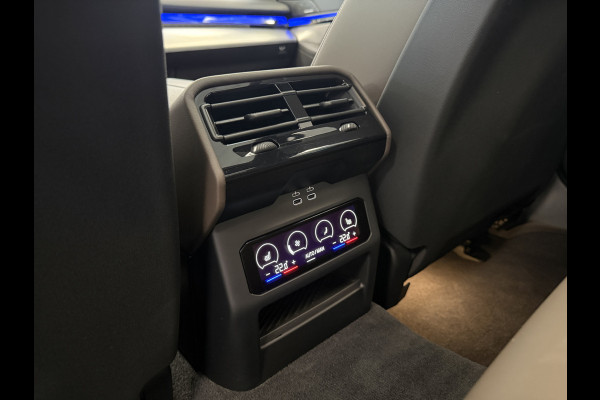 BMW i5 eDrive40 84 kWh Head-Up ACC PDC Trekhaak M-Sport Leder 24 Maanden garantie* (Vraag naar de voorwaarden)