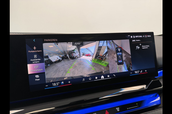 BMW i5 eDrive40 84 kWh Head-Up ACC PDC Trekhaak M-Sport Leder 24 Maanden garantie* (Vraag naar de voorwaarden)