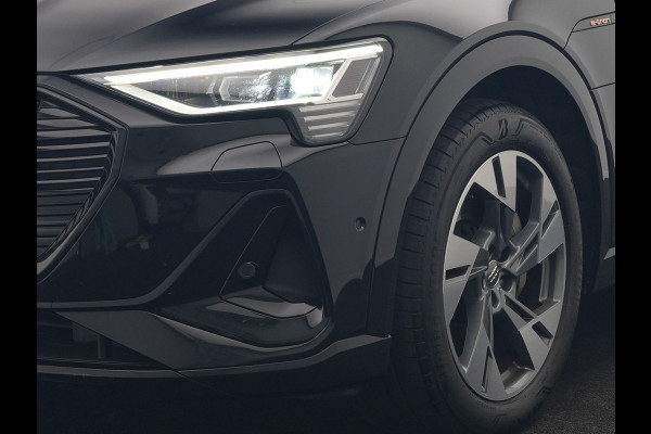 Audi e-tron E-Tron 50 Quattro S Line 71 kWh 313pk | Panodak | Luchtvering | Adaptive Cruise | Alcantara Sportstoelen Memory & Verwarmd | Apple Carplay | Navigatie | 20"L.M |