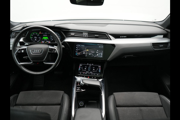 Audi e-tron E-Tron 50 Quattro S Line 71 kWh 313pk | Panodak | Luchtvering | Adaptive Cruise | Alcantara Sportstoelen Memory & Verwarmd | Apple Carplay | Navigatie | 20"L.M |