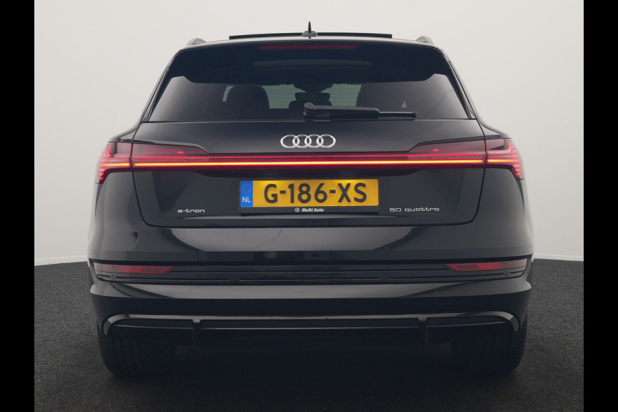 Audi e-tron E-Tron 50 Quattro S Line 71 kWh 313pk | Panodak | Luchtvering | Adaptive Cruise | Alcantara Sportstoelen Memory & Verwarmd | Apple Carplay | Navigatie | 20"L.M |