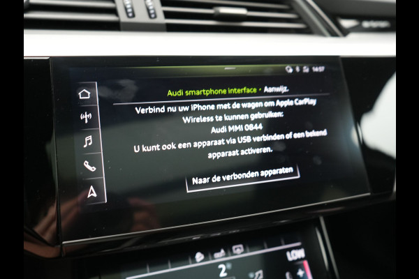 Audi e-tron E-Tron 50 Quattro S Line 71 kWh 313pk | Panodak | Luchtvering | Adaptive Cruise | Alcantara Sportstoelen Memory & Verwarmd | Apple Carplay | Navigatie | 20"L.M |