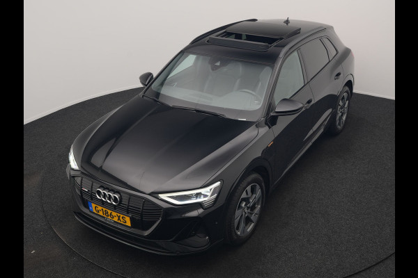 Audi e-tron E-Tron 50 Quattro S Line 71 kWh 313pk | Panodak | Luchtvering | Adaptive Cruise | Alcantara Sportstoelen Memory & Verwarmd | Apple Carplay | Navigatie | 20"L.M |