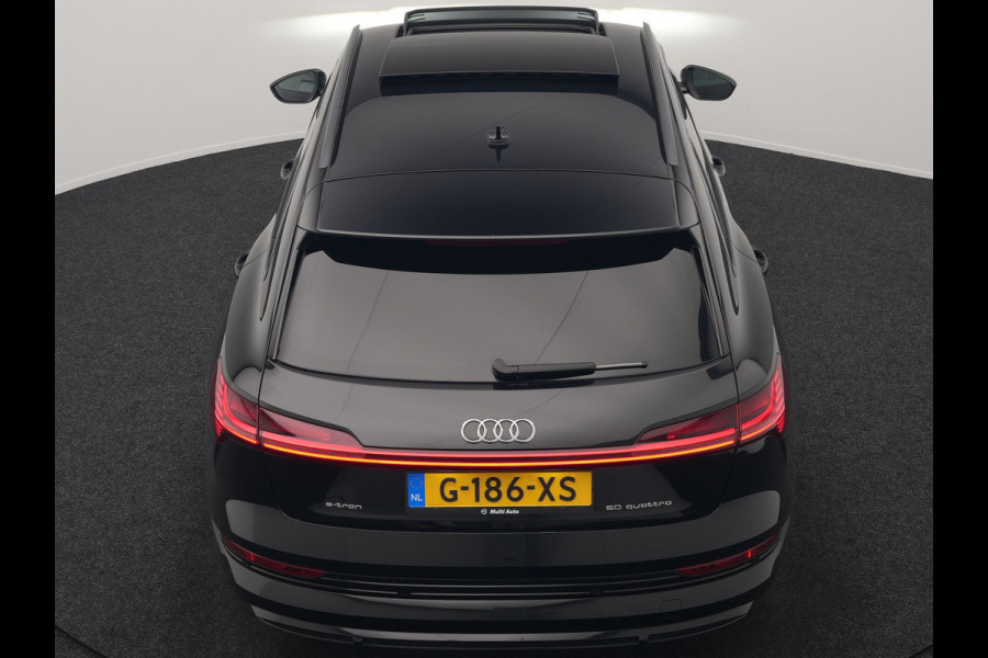 Audi e-tron E-Tron 50 Quattro S Line 71 kWh 313pk | Panodak | Luchtvering | Adaptive Cruise | Alcantara Sportstoelen Memory & Verwarmd | Apple Carplay | Navigatie | 20"L.M |