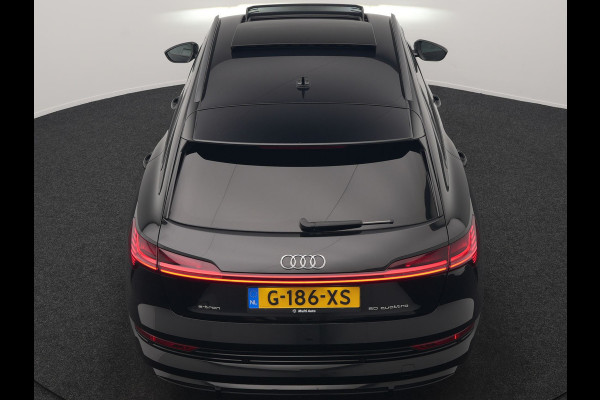 Audi e-tron E-Tron 50 Quattro S Line 71 kWh 313pk | Panodak | Luchtvering | Adaptive Cruise | Alcantara Sportstoelen Memory & Verwarmd | Apple Carplay | Navigatie | 20"L.M |