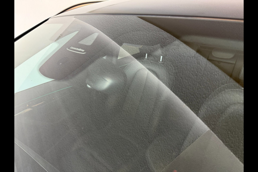 BMW X1 SDrive20i High Executive AIRCO CLIMA NAVI CRUISE PANO LEER STOELVERW HEAD UP TREKHAAK 1800KG CAMERA ELEK KLEP NIEUWSTAAT