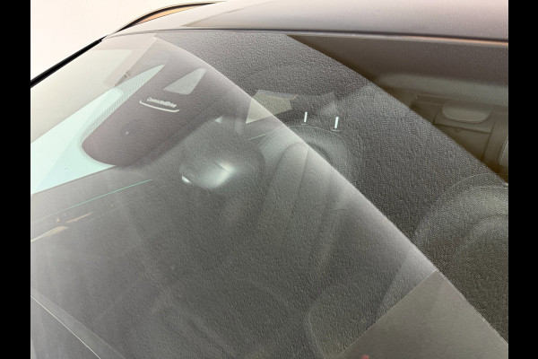BMW X1 SDrive20i High Executive AIRCO CLIMA NAVI CRUISE PANO LEER STOELVERW HEAD UP TREKHAAK 1800KG CAMERA ELEK KLEP NIEUWSTAAT