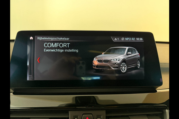 BMW X1 SDrive20i High Executive AIRCO CLIMA NAVI CRUISE PANO LEER STOELVERW HEAD UP TREKHAAK 1800KG CAMERA ELEK KLEP NIEUWSTAAT