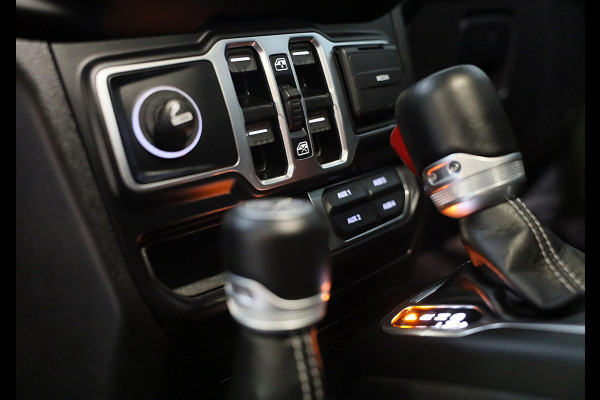 Jeep Wrangler UNLIMITED 4xe 380 Sahara / 360 Camera / Leder / Navi / Ecc / Elek Pakket / Led / Pdc / 18 Inch / TOPSTAAT