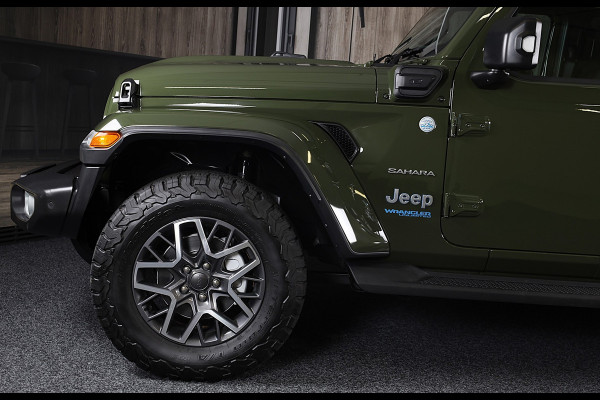 Jeep Wrangler UNLIMITED 4xe 380 Sahara / 360 Camera / Leder / Navi / Ecc / Elek Pakket / Led / Pdc / 18 Inch / TOPSTAAT