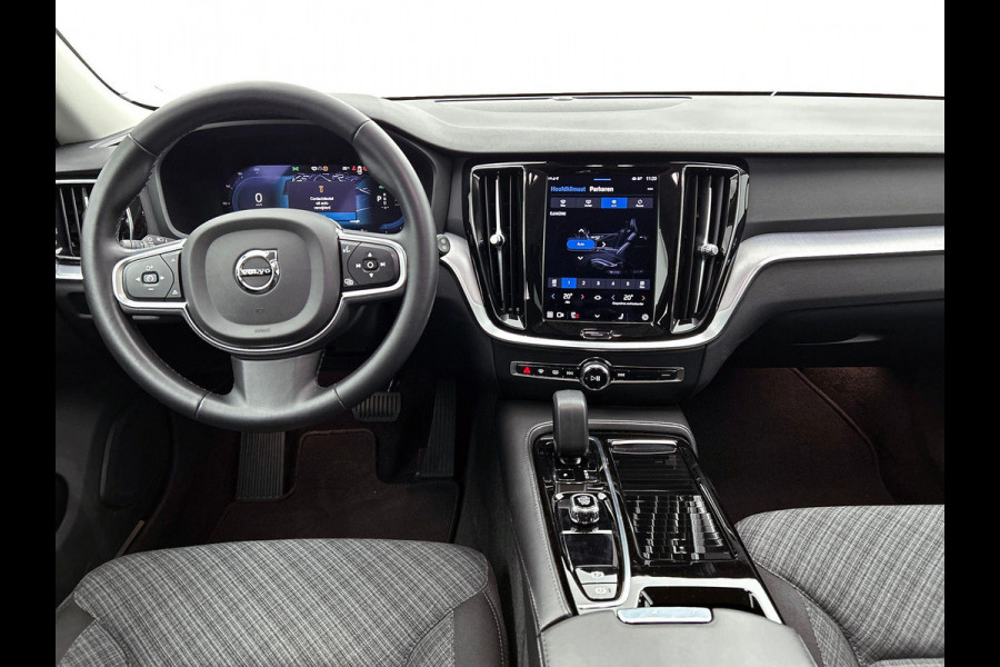 Volvo V60 2.0 T6 Plug-in hybrid AWD Core Bright NAVI & CARPLAY | AD_CRUISE | FULL-LED