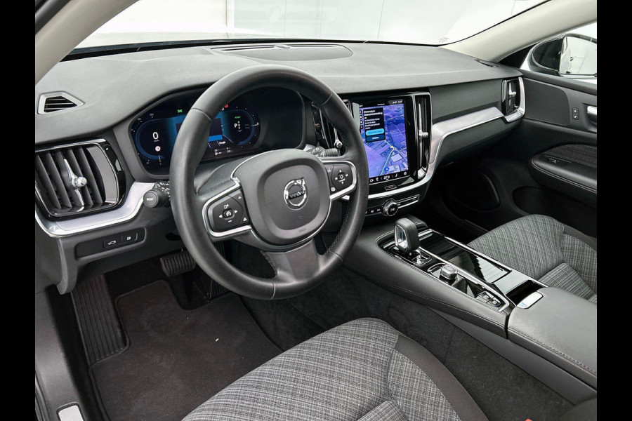 Volvo V60 2.0 T6 Plug-in hybrid AWD Core Bright NAVI & CARPLAY | AD_CRUISE | FULL-LED