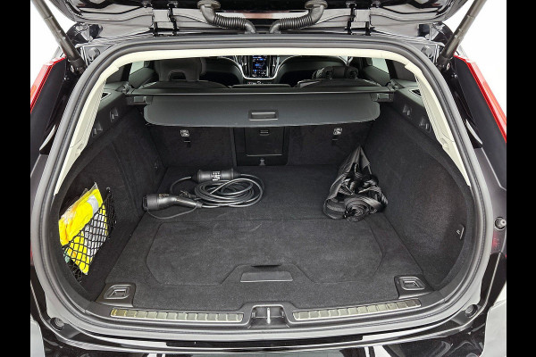 Volvo V60 2.0 T6 Plug-in hybrid AWD Core Bright NAVI & CARPLAY | AD_CRUISE | FULL-LED