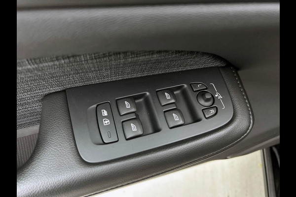 Volvo V60 2.0 T6 Plug-in hybrid AWD Core Bright NAVI & CARPLAY | AD_CRUISE | FULL-LED