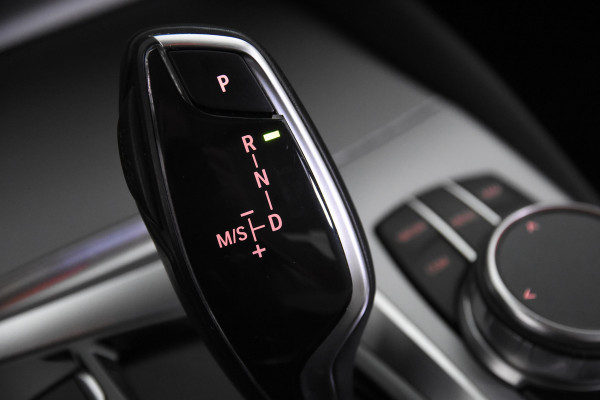 BMW 5 Serie 520i A Luxury *Navigatie*Schuifdak*Memory*