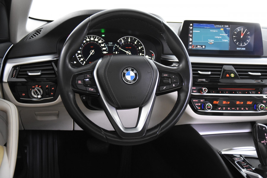 BMW 5 Serie 520i A Luxury *Navigatie*Schuifdak*Memory*