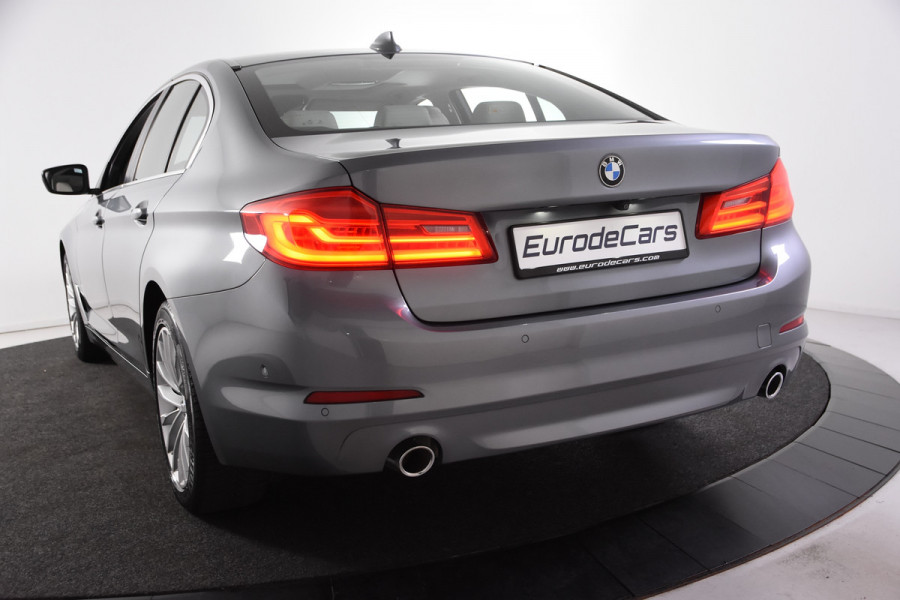 BMW 5 Serie 520i A Luxury *Navigatie*Schuifdak*Memory*