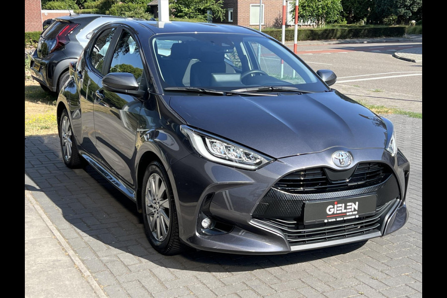 Toyota Yaris 1.5 VVT-i 125pk Dynamic | Stoel + stuurverwarming, Climate control, Adaptieve cruise control, Lichtmetalen velgen