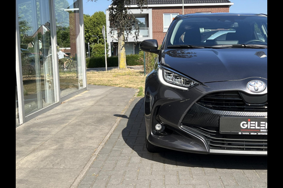 Toyota Yaris 1.5 VVT-i 125pk Dynamic | Stoel + stuurverwarming, Climate control, Adaptieve cruise control, Lichtmetalen velgen
