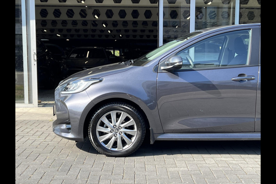 Toyota Yaris 1.5 VVT-i 125pk Dynamic | Stoel + stuurverwarming, Climate control, Adaptieve cruise control, Lichtmetalen velgen