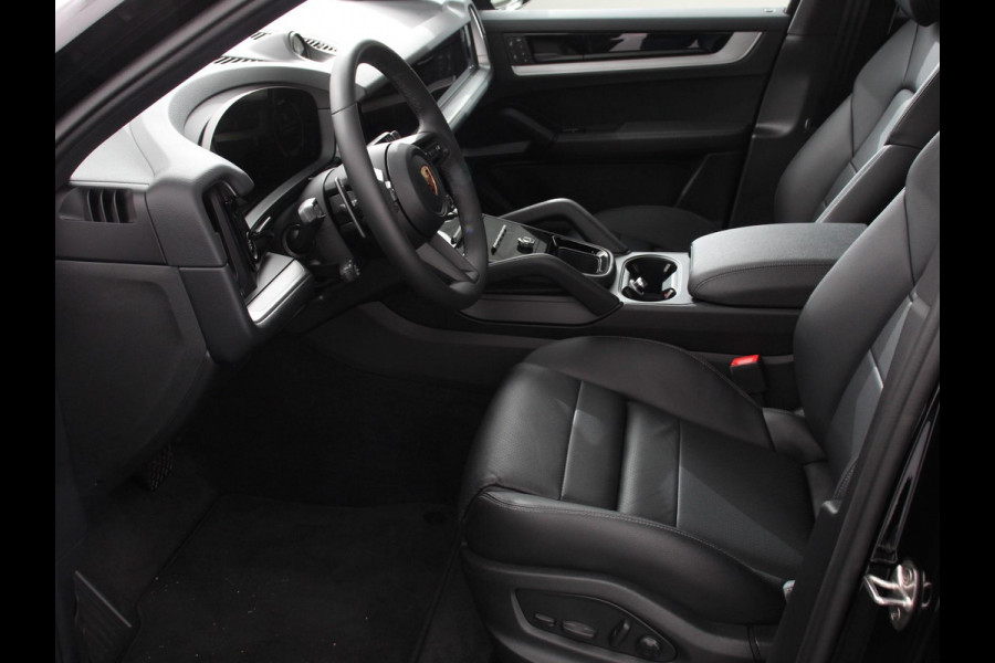 Porsche Cayenne 3.0 E-Hybrid Luchtvering Leder Panoramadak Camera Navigatie Elektrische comfortstoelen DAB+ Led Adaptieve cruise control Climate control Lichtmetalen velgen Apple Carplay/ Android Auto