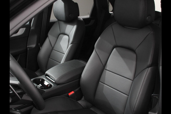 Porsche Cayenne 3.0 E-Hybrid Luchtvering Leder Panoramadak Camera Navigatie Elektrische comfortstoelen DAB+ Led Adaptieve cruise control Climate control Lichtmetalen velgen Apple Carplay/ Android Auto
