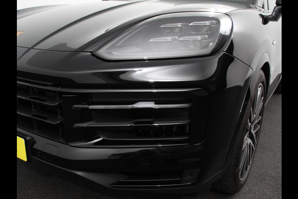 Porsche Cayenne 3.0 E-Hybrid Luchtvering Leder Panoramadak Camera Navigatie Elektrische comfortstoelen DAB+ Led Adaptieve cruise control Climate control Lichtmetalen velgen Apple Carplay/ Android Auto
