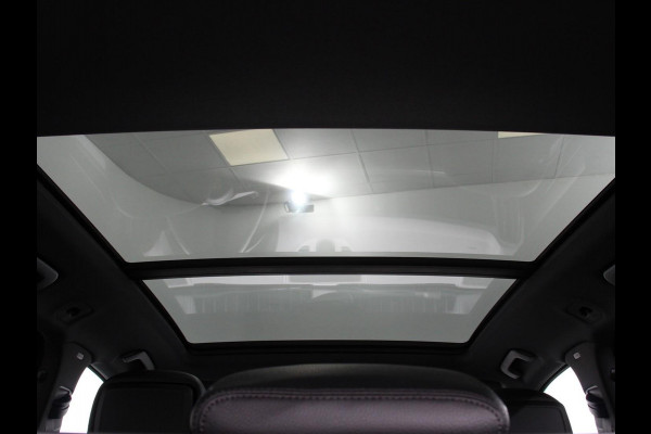 Porsche Cayenne 3.0 E-Hybrid Luchtvering Leder Panoramadak Camera Navigatie Elektrische comfortstoelen DAB+ Led Adaptieve cruise control Climate control Lichtmetalen velgen Apple Carplay/ Android Auto