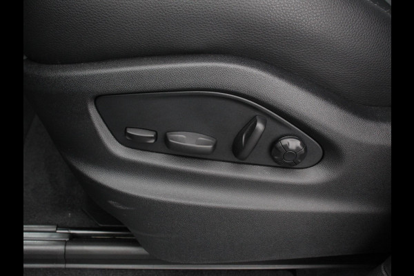Porsche Cayenne 3.0 E-Hybrid Luchtvering Leder Panoramadak Camera Navigatie Elektrische comfortstoelen DAB+ Led Adaptieve cruise control Climate control Lichtmetalen velgen Apple Carplay/ Android Auto