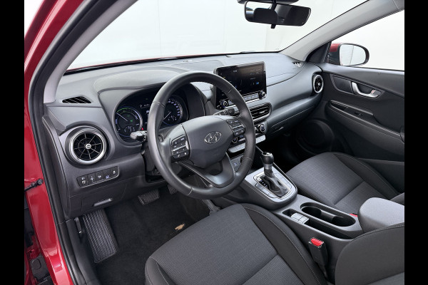 Hyundai Kona 1.6GDI HEV Hybride Autom. Trekhaak Adap.Cruise Camera Apple Carplay Android Auto Navi Ecc Pdc Comfort Smart Led Lmv 16" DAB Krell®-Audio Lane Assist Isofix Rijstrooksensor 1.300KG Trekgewicht 1e Eigenaar Origineel Nederlandse Auto