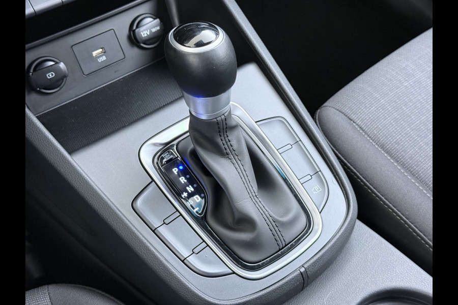 Hyundai Kona 1.6GDI HEV Hybride Autom. Trekhaak Adap.Cruise Camera Apple Carplay Android Auto Navi Ecc Pdc Comfort Smart Led Lmv 16" DAB Krell®-Audio Lane Assist Isofix Rijstrooksensor 1.300KG Trekgewicht 1e Eigenaar Origineel Nederlandse Auto