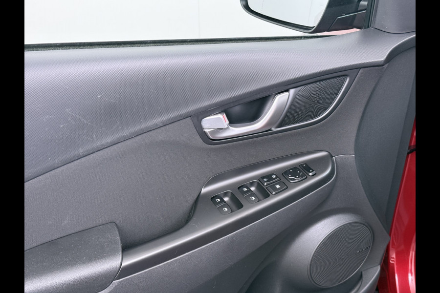 Hyundai Kona 1.6GDI HEV Hybride Autom. Trekhaak Adap.Cruise Camera Apple Carplay Android Auto Navi Ecc Pdc Comfort Smart Led Lmv 16" DAB Krell®-Audio Lane Assist Isofix Rijstrooksensor 1.300KG Trekgewicht 1e Eigenaar Origineel Nederlandse Auto