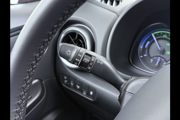 Hyundai Kona 1.6GDI HEV Hybride Autom. Trekhaak Adap.Cruise Camera Apple Carplay Android Auto Navi Ecc Pdc Comfort Smart Led Lmv 16" DAB Krell®-Audio Lane Assist Isofix Rijstrooksensor 1.300KG Trekgewicht 1e Eigenaar Origineel Nederlandse Auto