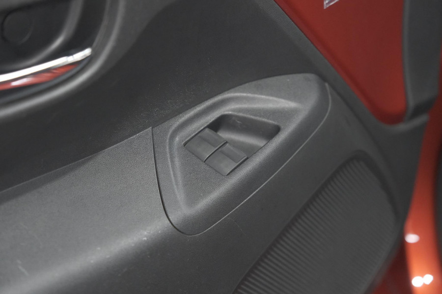 Peugeot 108 1.0 e-VTi Allure | Camera | Climate Control | DAB+ | 15 Inch Lichtmetalen Velgen