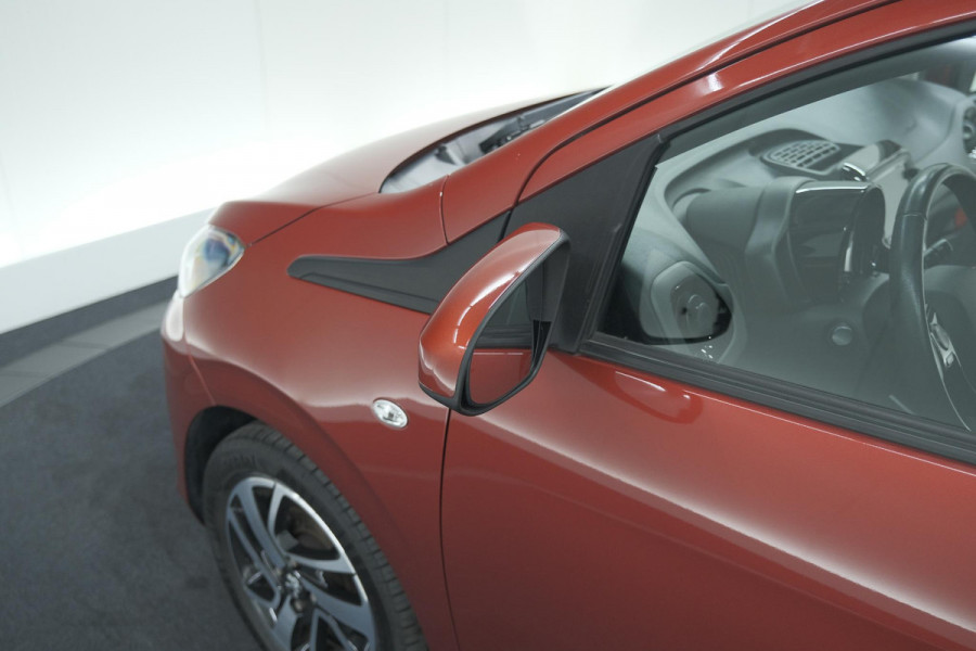 Peugeot 108 1.0 e-VTi Allure | Camera | Climate Control | DAB+ | 15 Inch Lichtmetalen Velgen
