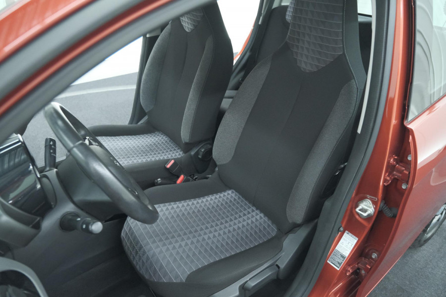 Peugeot 108 1.0 e-VTi Allure | Camera | Climate Control | DAB+ | 15 Inch Lichtmetalen Velgen