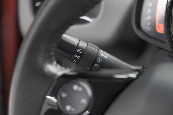 Peugeot 108 1.0 e-VTi Allure | Camera | Climate Control | DAB+ | 15 Inch Lichtmetalen Velgen