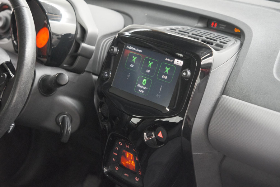 Peugeot 108 1.0 e-VTi Allure | Camera | Climate Control | DAB+ | 15 Inch Lichtmetalen Velgen