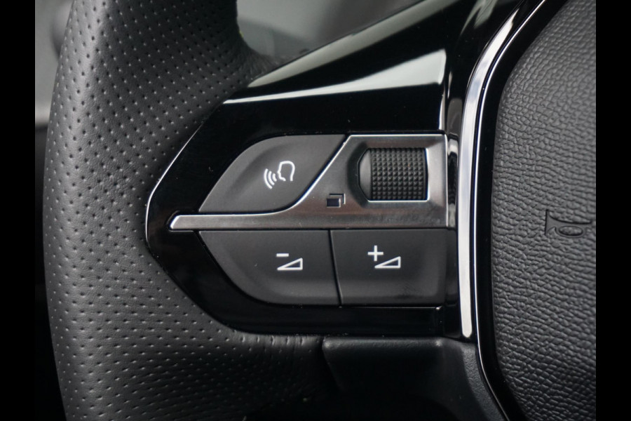 Peugeot e-2008 EV GT Avantage 54 kWh 360 camera