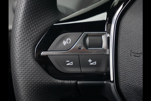 Peugeot e-2008 EV GT Avantage 54 kWh 360 camera
