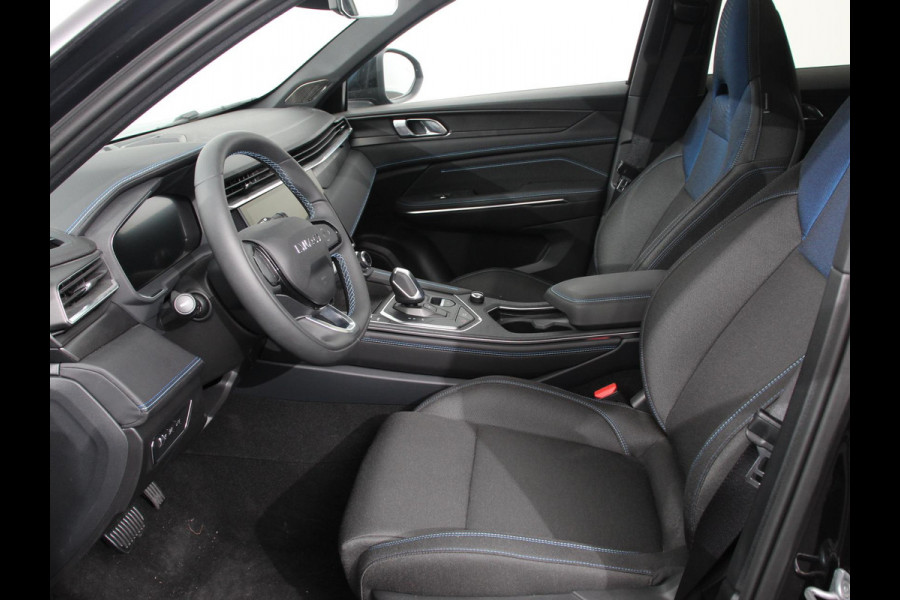 Lynk & Co 01 1.5 192KW PHEV Panoramadak Navigatie Apple Carplay/ Android Auto Camera Parkeersensoren Adaptive Cruise Control Memory stoelen verwarmbaar Full Led Climate Control Lichtmetalen velgen