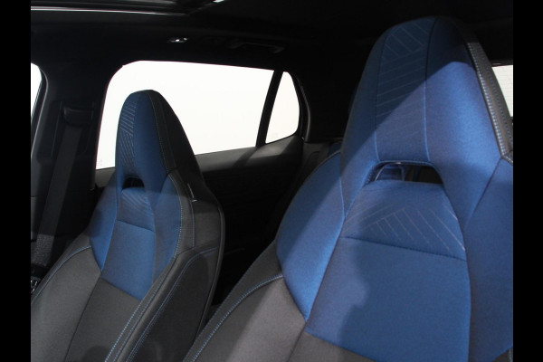 Lynk & Co 01 1.5 192KW PHEV Panoramadak Navigatie Apple Carplay/ Android Auto Camera Parkeersensoren Adaptive Cruise Control Memory stoelen verwarmbaar Full Led Climate Control Lichtmetalen velgen