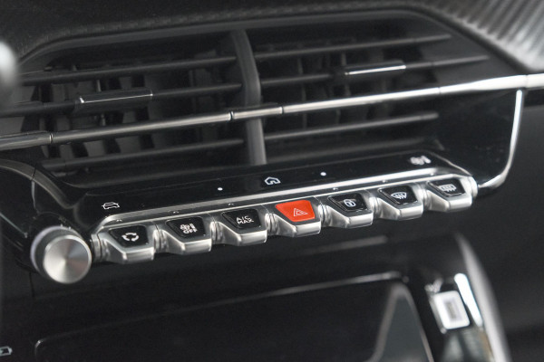 Peugeot 2008 PureTech 100 Allure | Apple Carplay | Parkeersensoren | Climate Control | Cruise Control